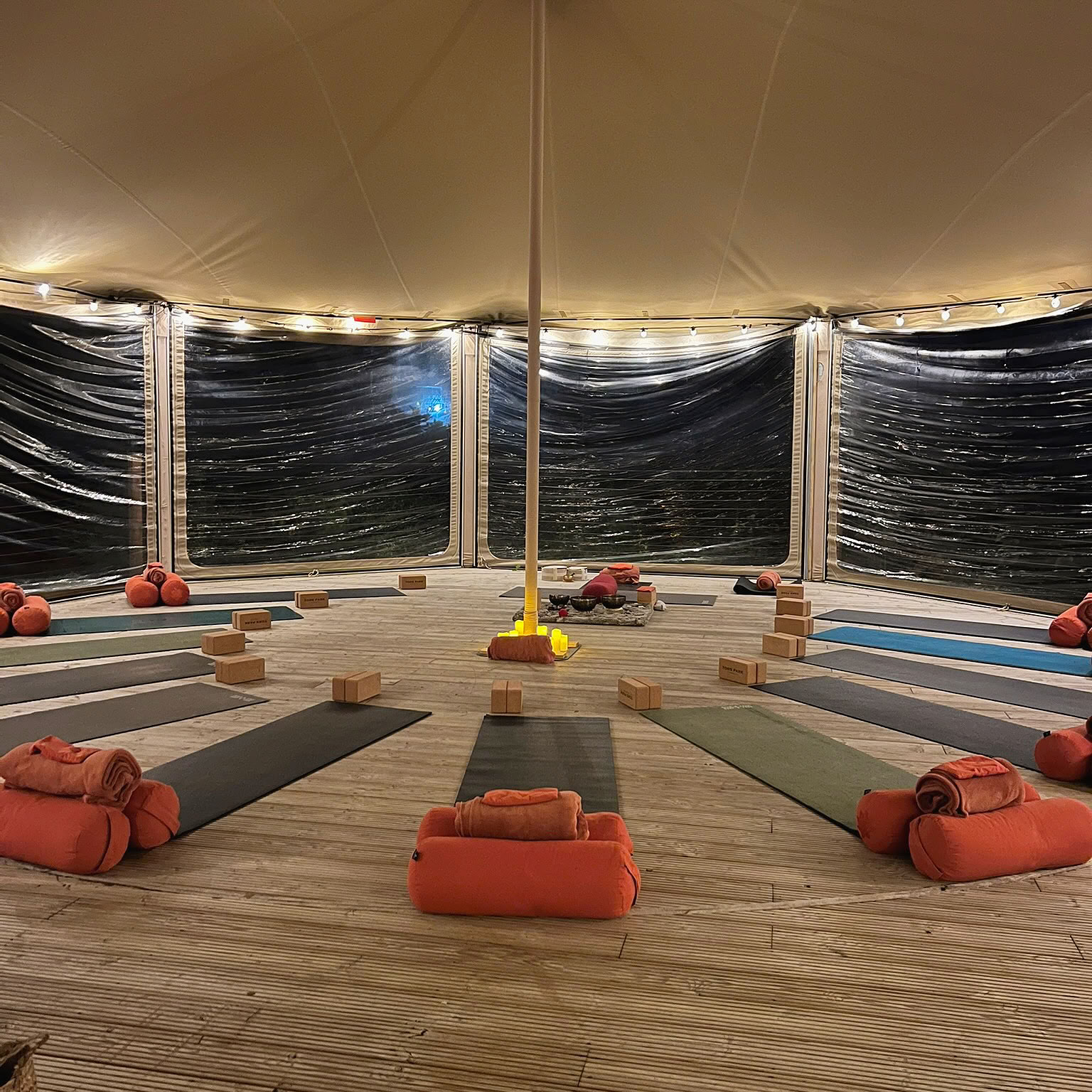 Yoga-retreat in de boomtoppen van Devon