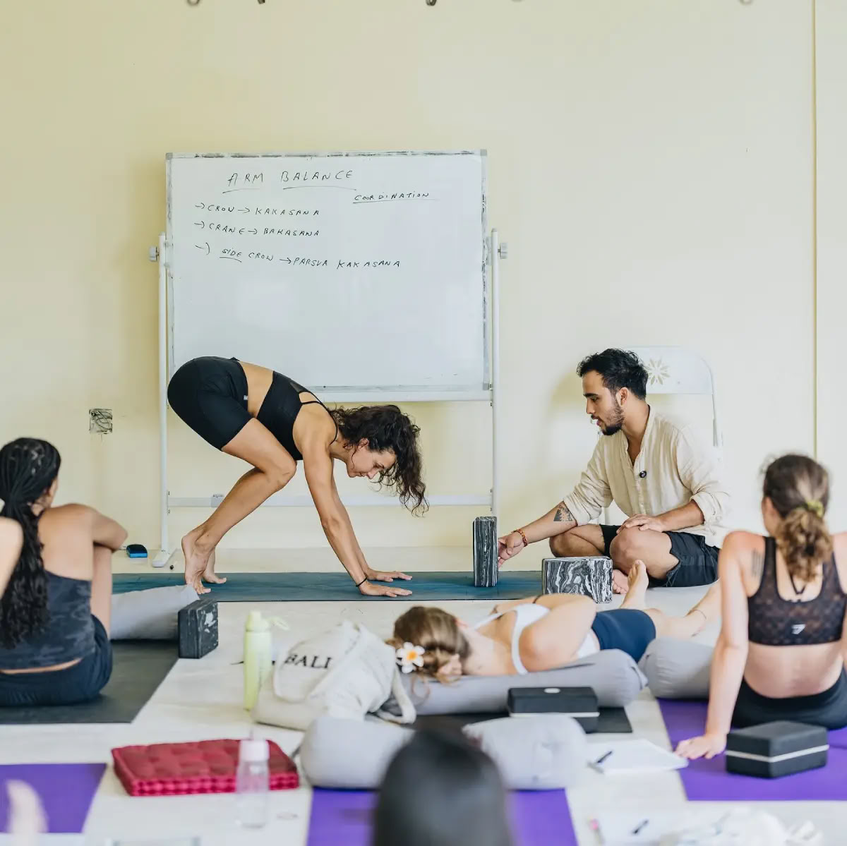 300-uurs gevorderde yogadocentenopleiding – 1 jun t/m 25 jun 2026