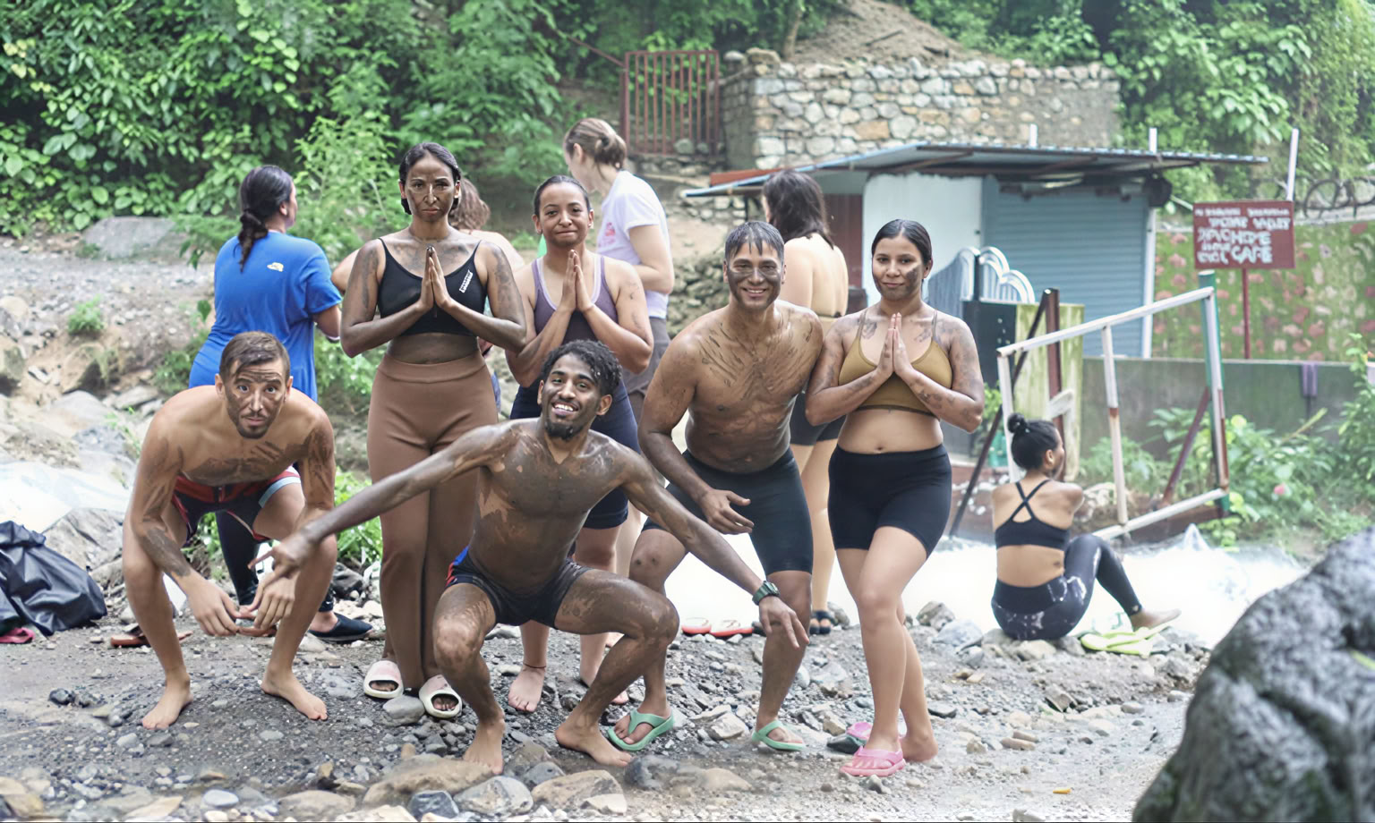 Aerial Yoga-docentenopleiding in Rishikesh, India
