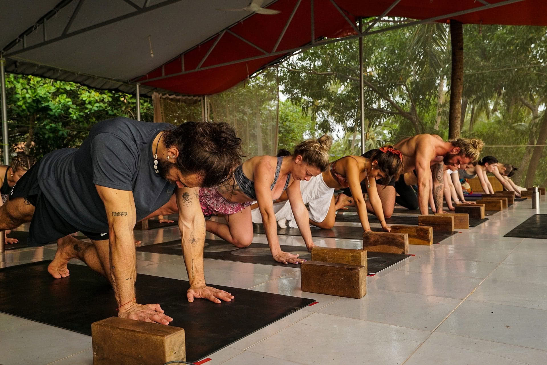 200-uur Hatha Vinyasa Yoga-docentenopleiding – 28 mrt - 22 apr
