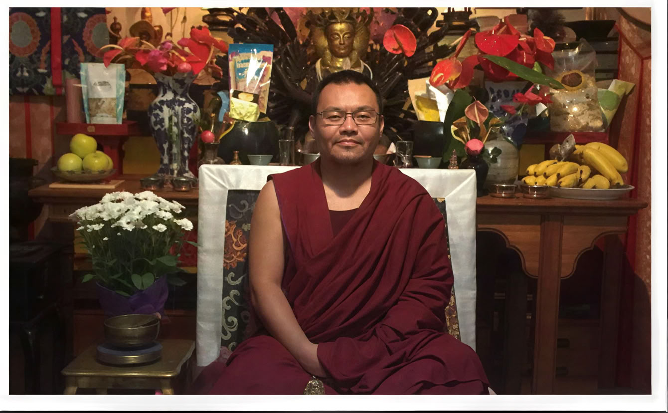 Thee & Gesprek met Nechung Choktrul Rinpoche