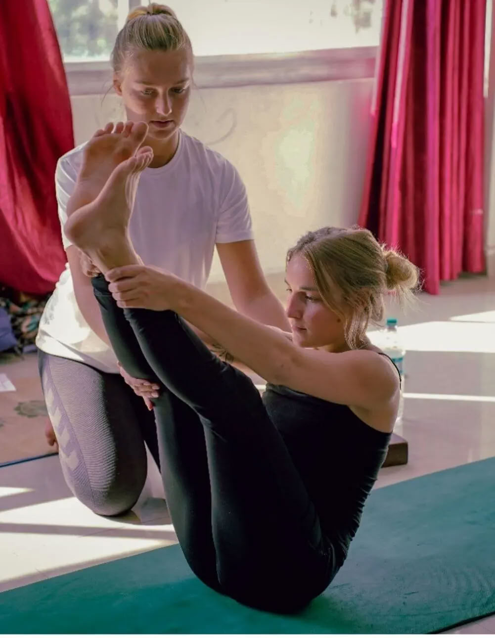 100-uurs yogadocentenopleiding