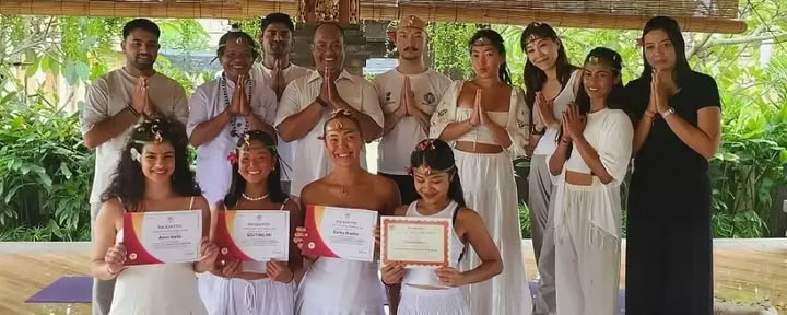 100-uurs yogadocentenopleiding