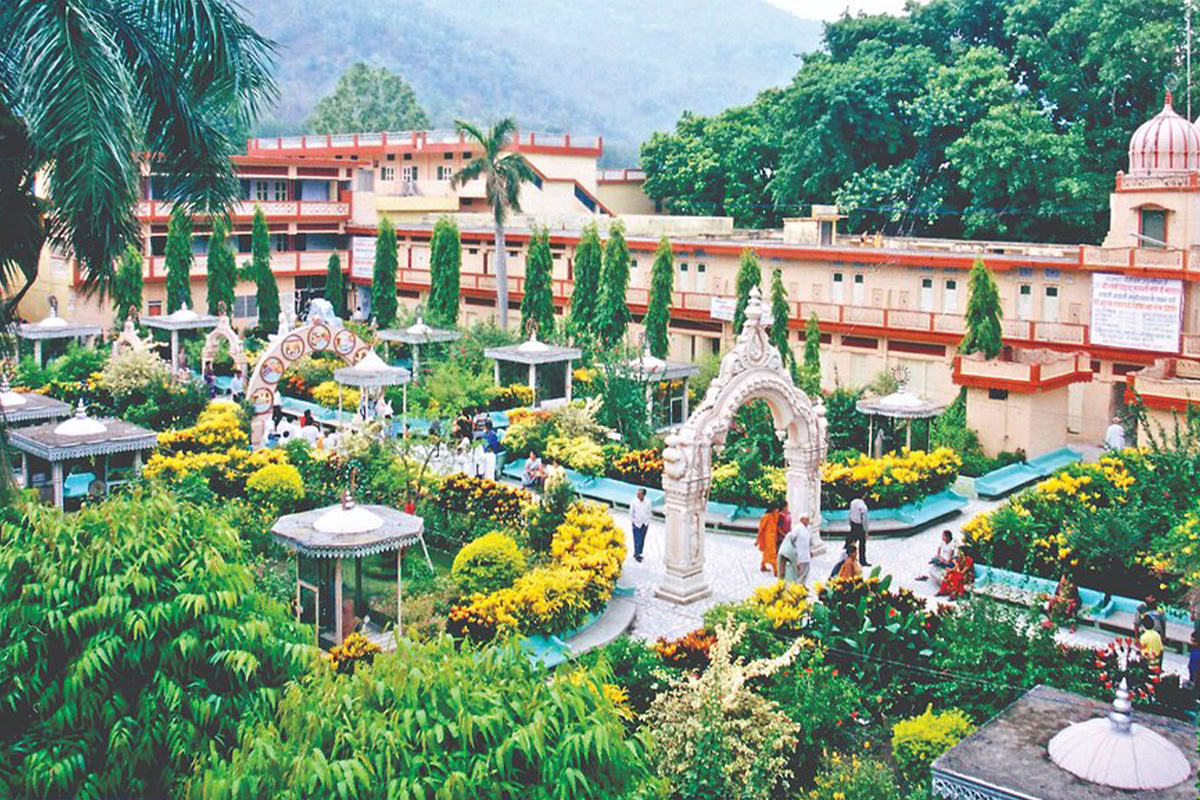 200-uurs Hatha Vinyasa yogadocentenopleiding