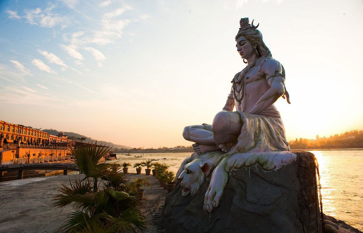 200-uurs Hatha Vinyasa yogadocentenopleiding