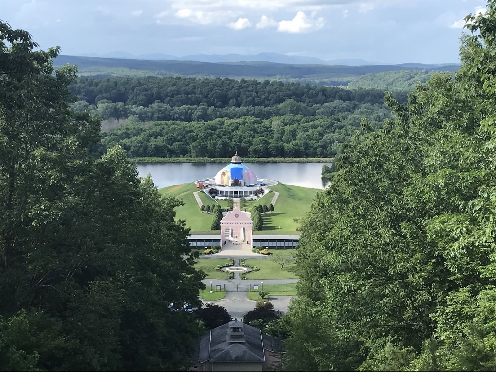 Yogaville–Satchidananda ashram