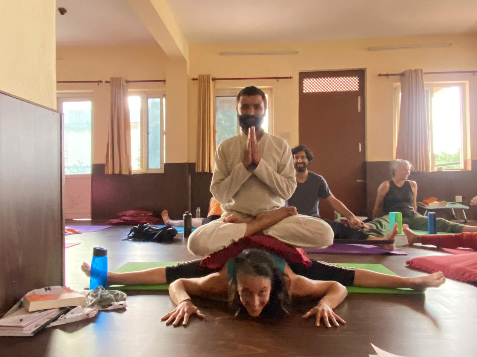 Himalaya Yoga Academie