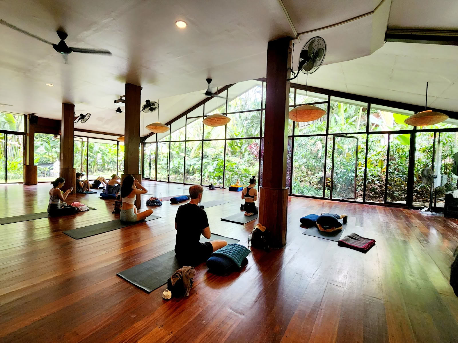 De Yoga Barn