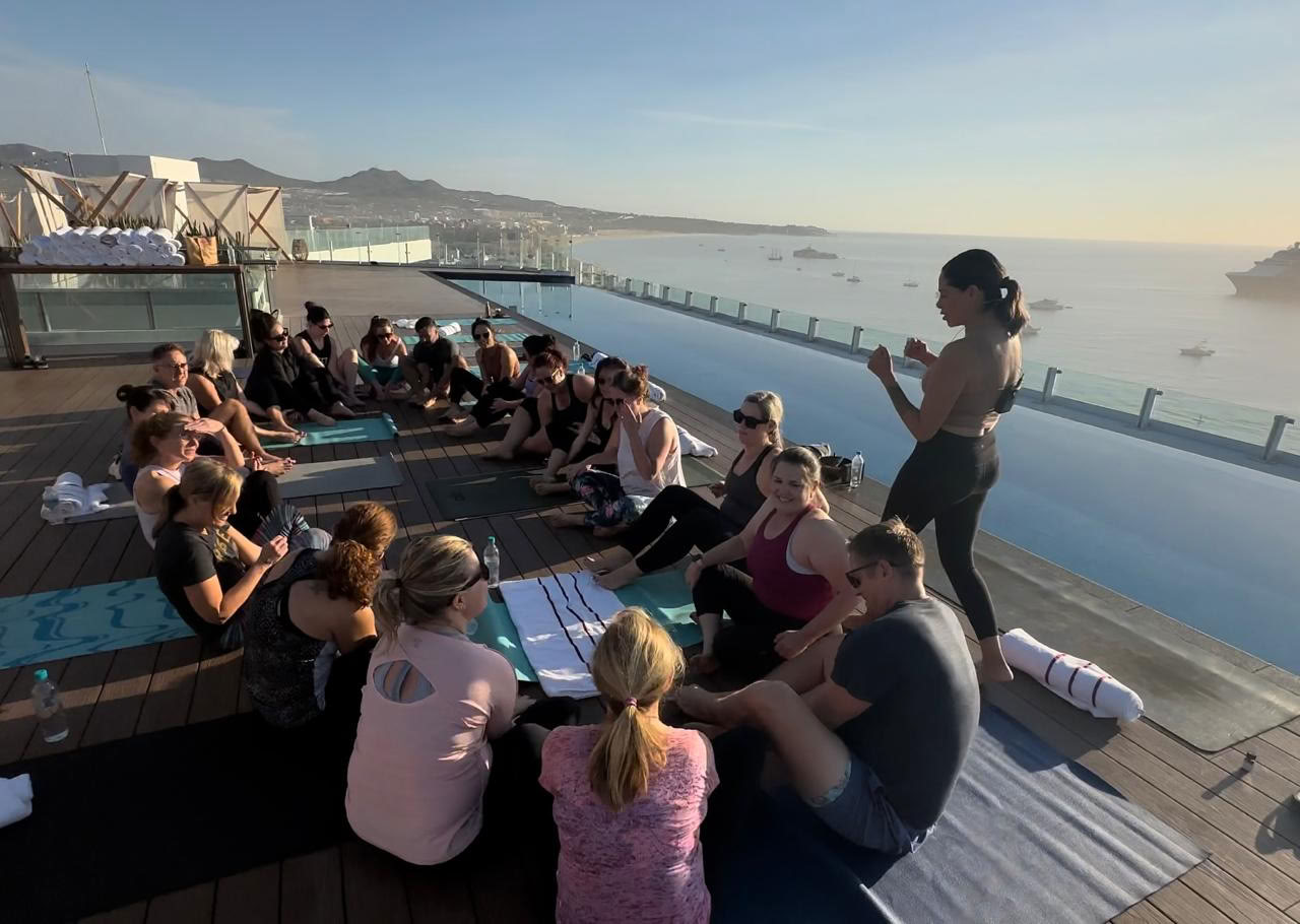 Baja Moon Yoga – Cabo Yoga Shala · Vrijgezellenfeest Zakelijk Privé Ontspanning