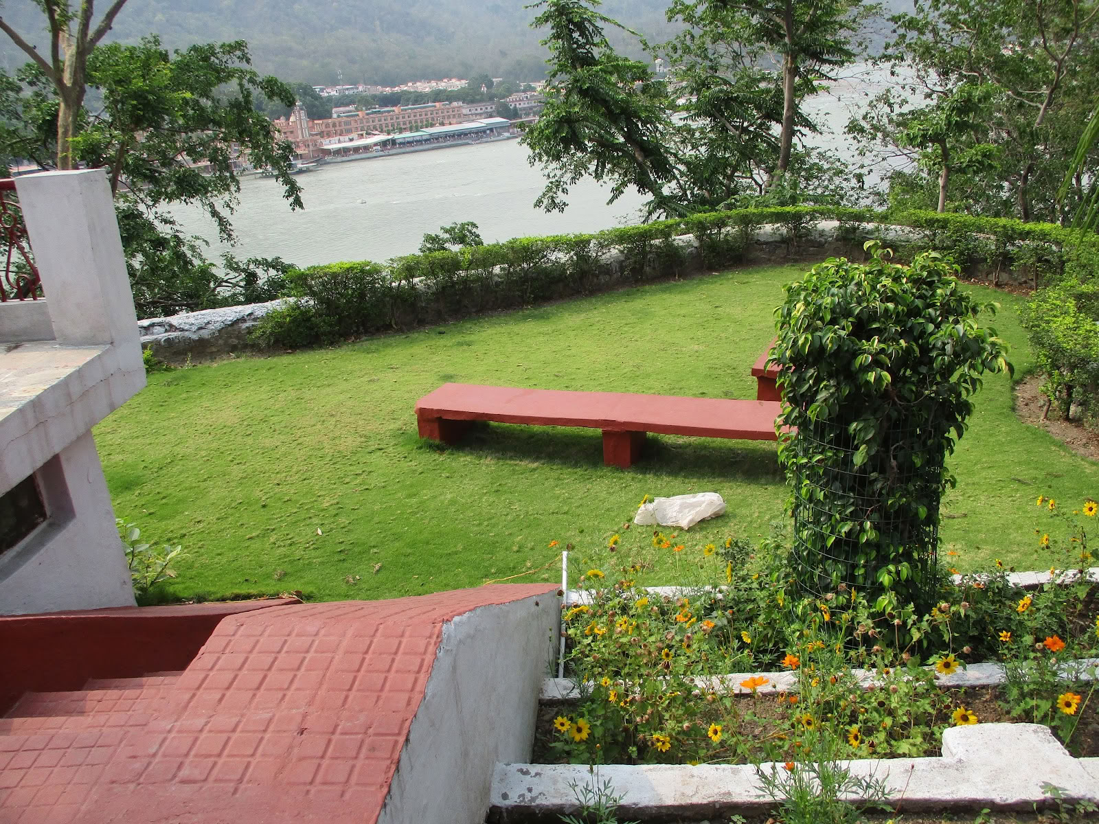 Yoga Niketan Ashram