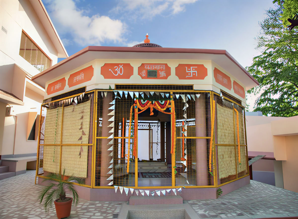 Yoga Niketan Ashram