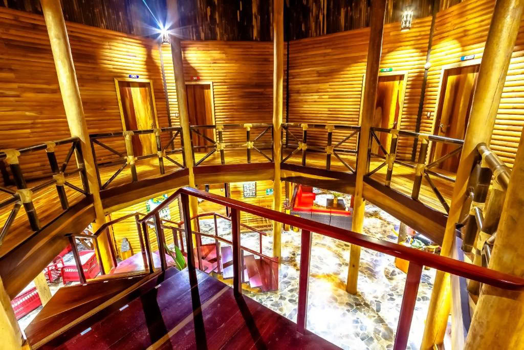 Macaw Lodge