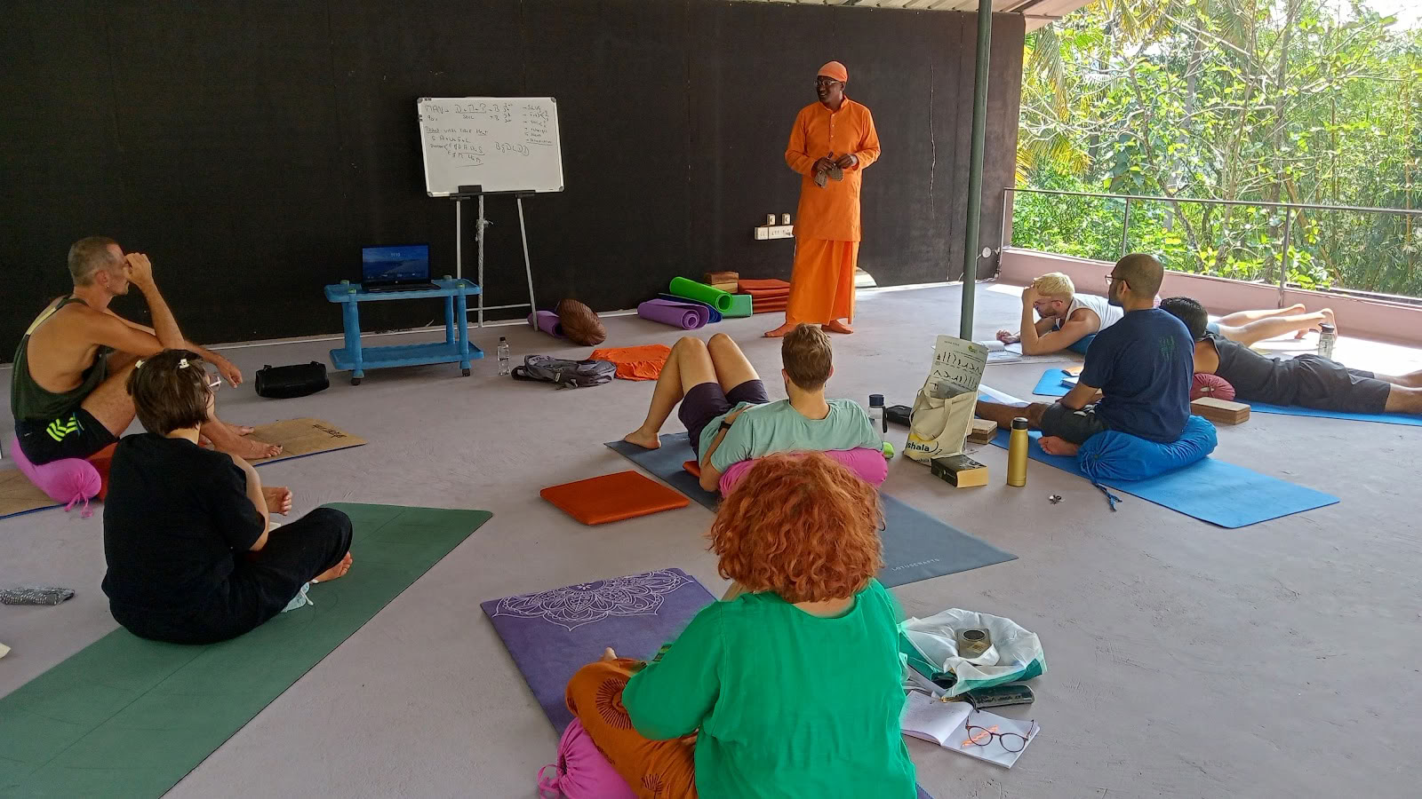 Rishikul Yogshala - Yogadocentenopleiding in Kerala