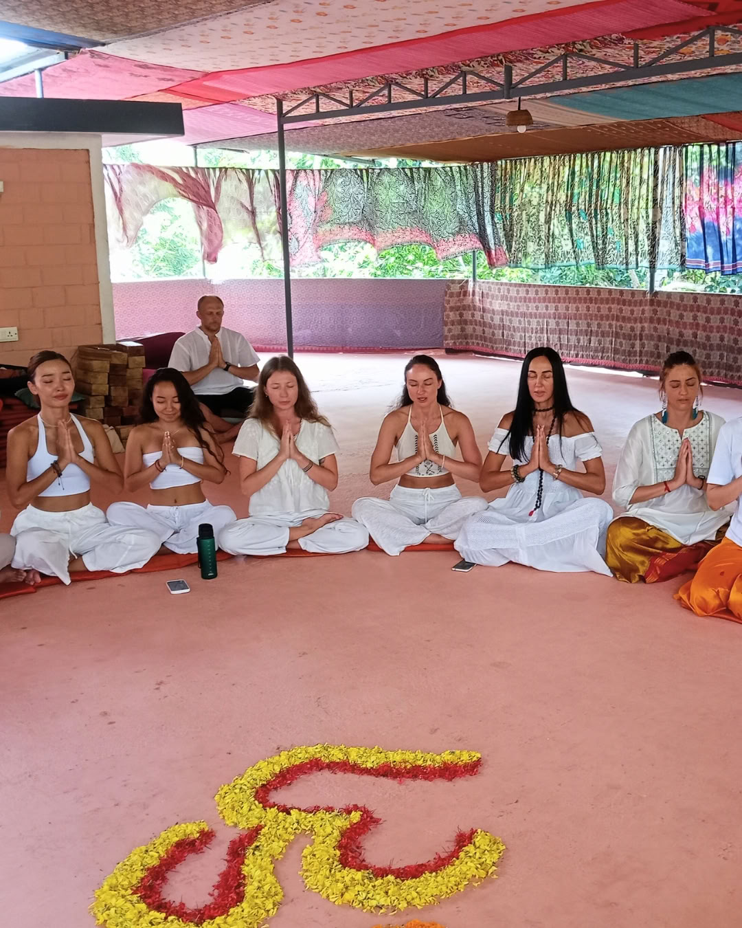 Rishikul Yogshala - Yogadocentenopleiding in Kerala