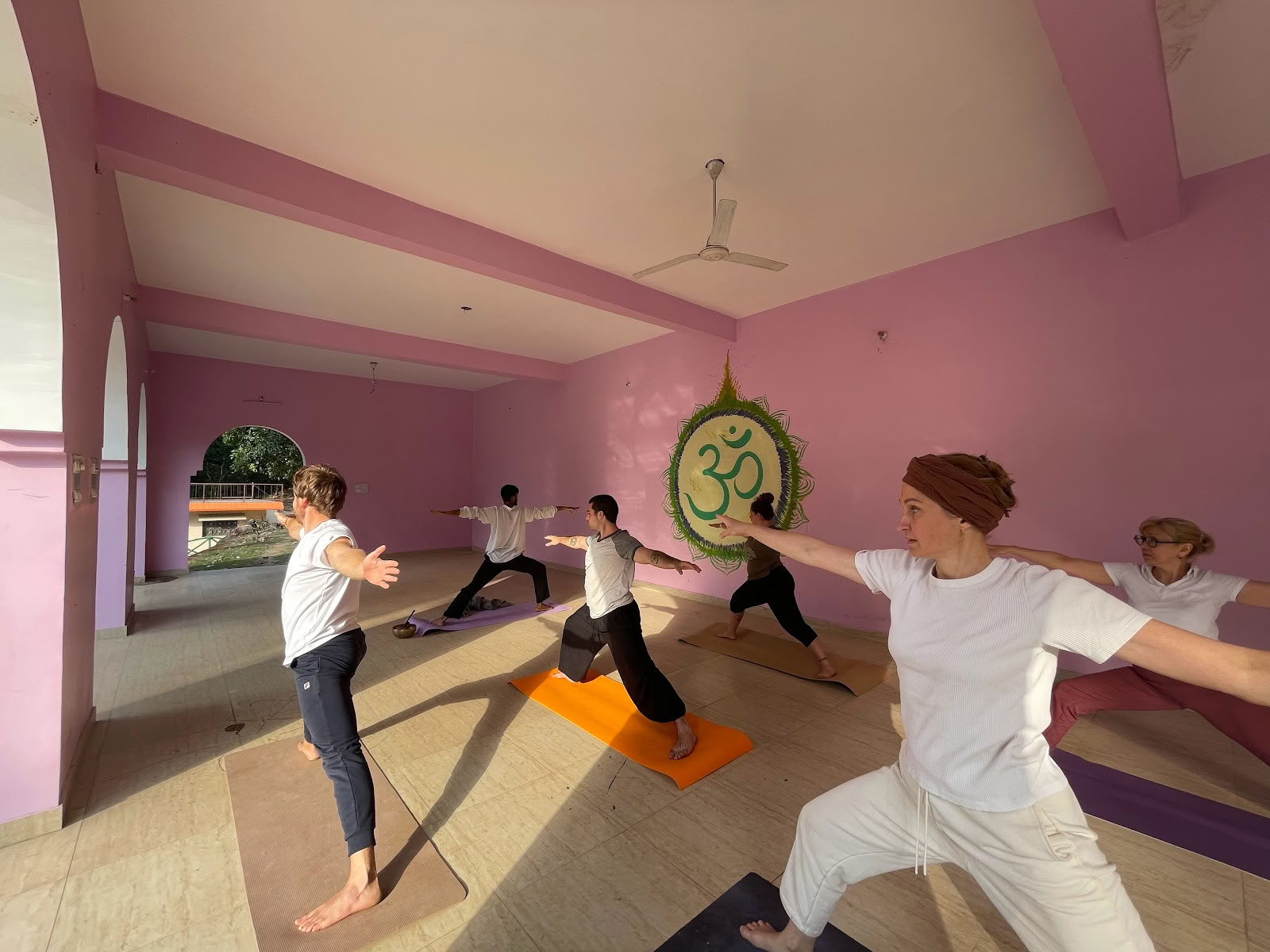Abhyasa Yogmath | Traditioneel yoga- en meditatie-ashram in Rishikesh, India
