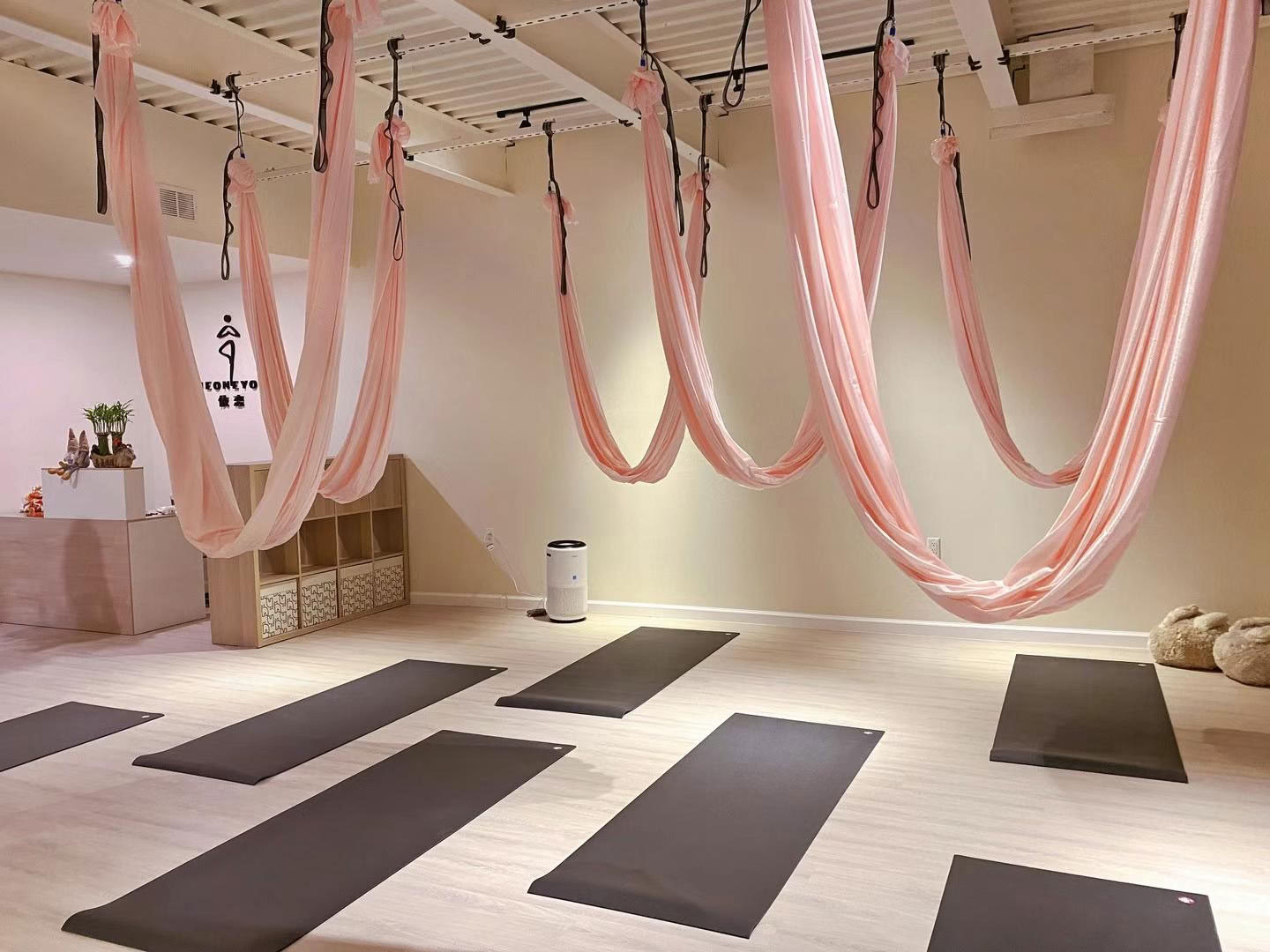 De En Yoga & Pilates