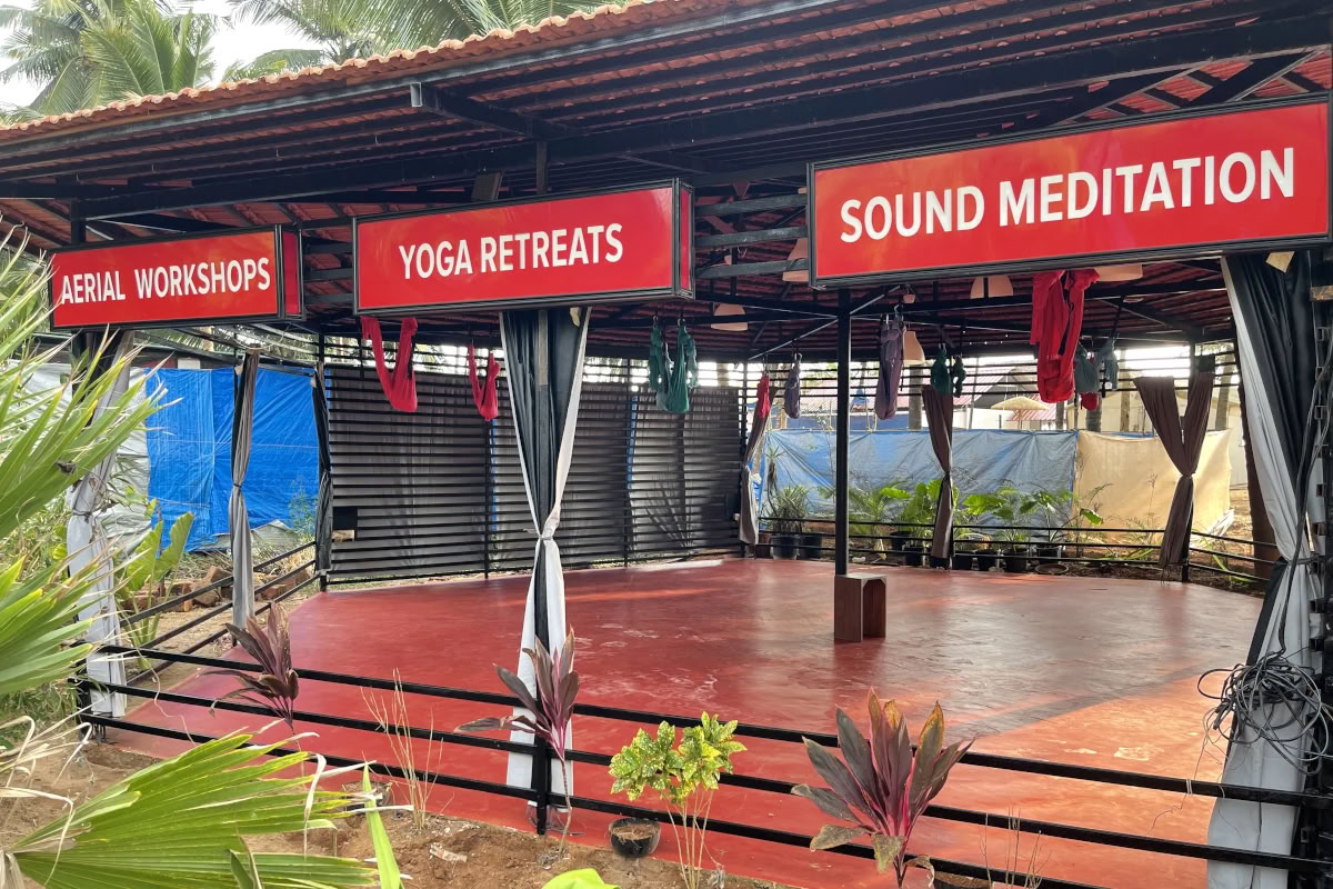 OM Studio Agonda - Aerial Yoga en Sound Healing in Goa