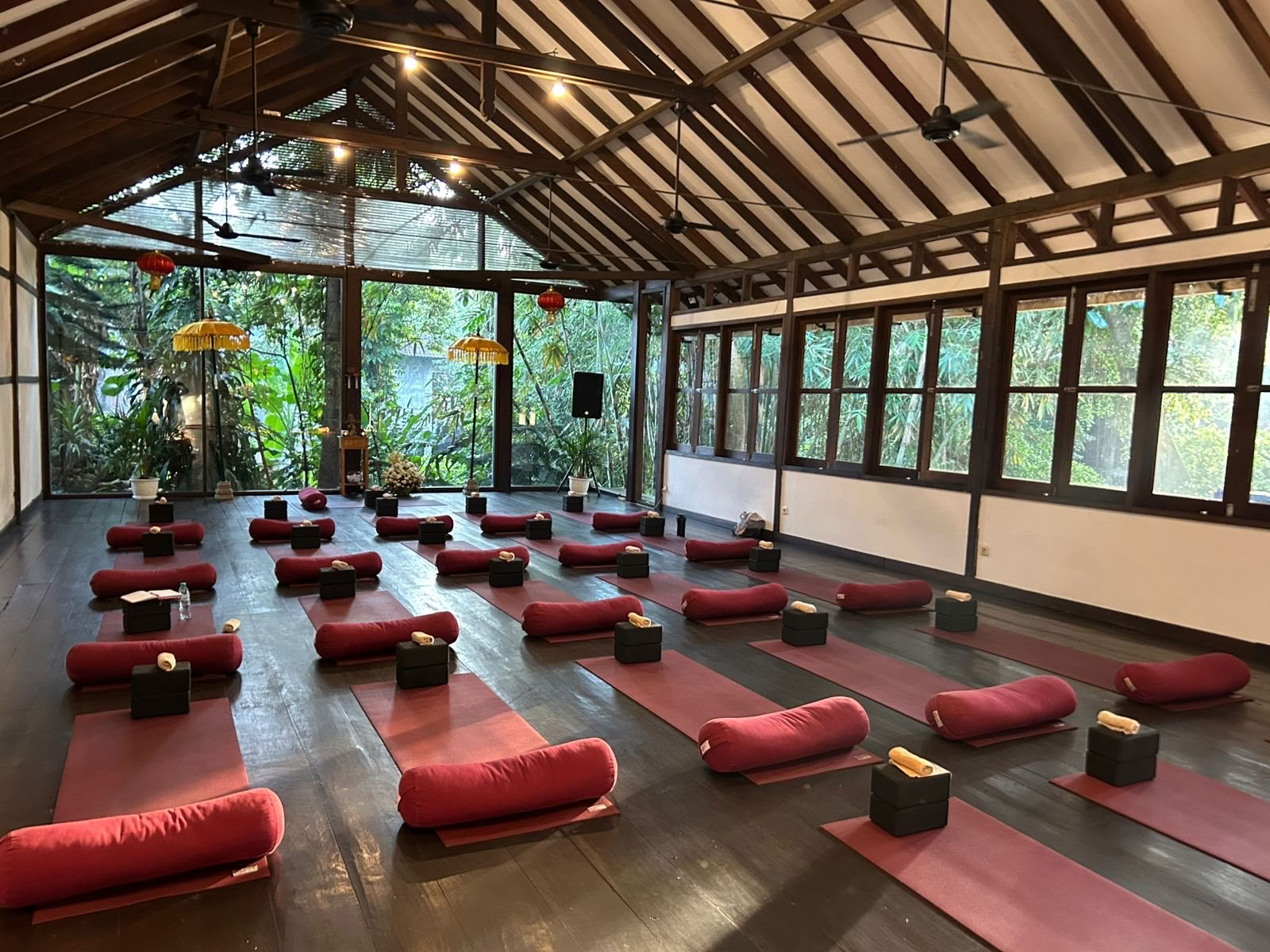 Stralend Levend Yoga