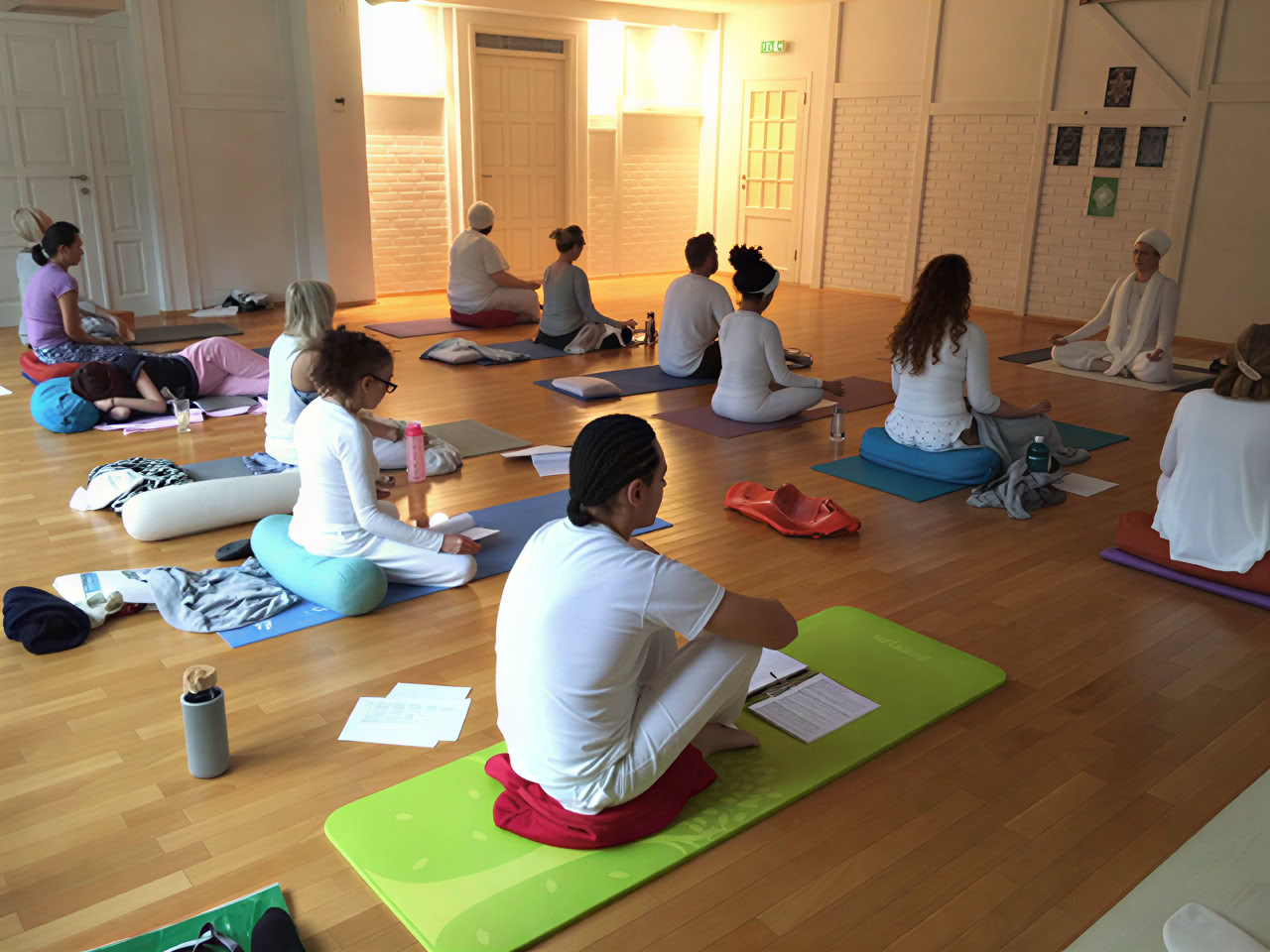 Kundaliniyogaschool & Yogatherapie