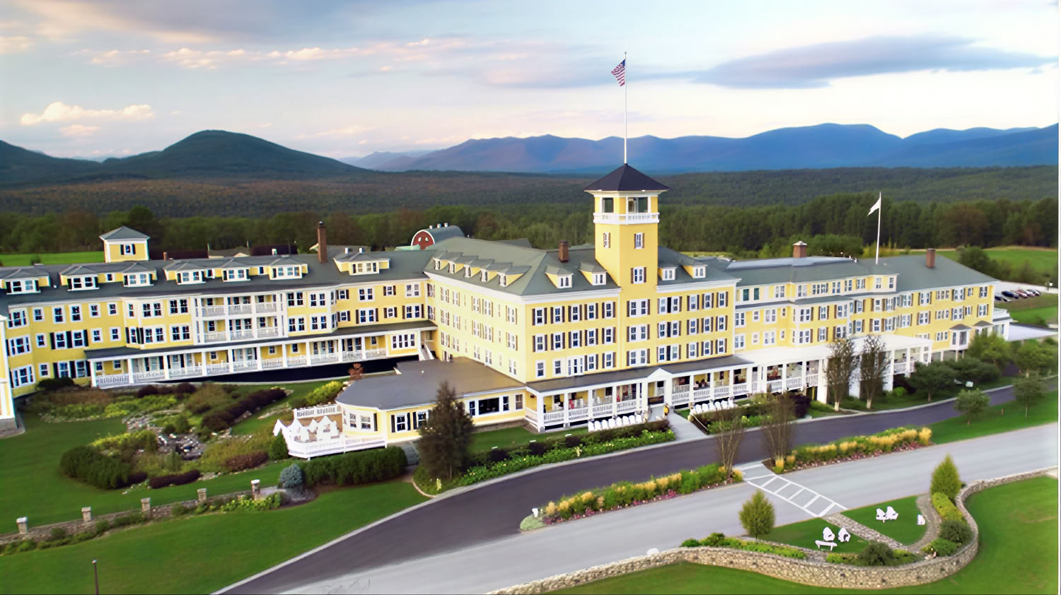 Grand Resort & Spa met Uitzicht op de Bergen