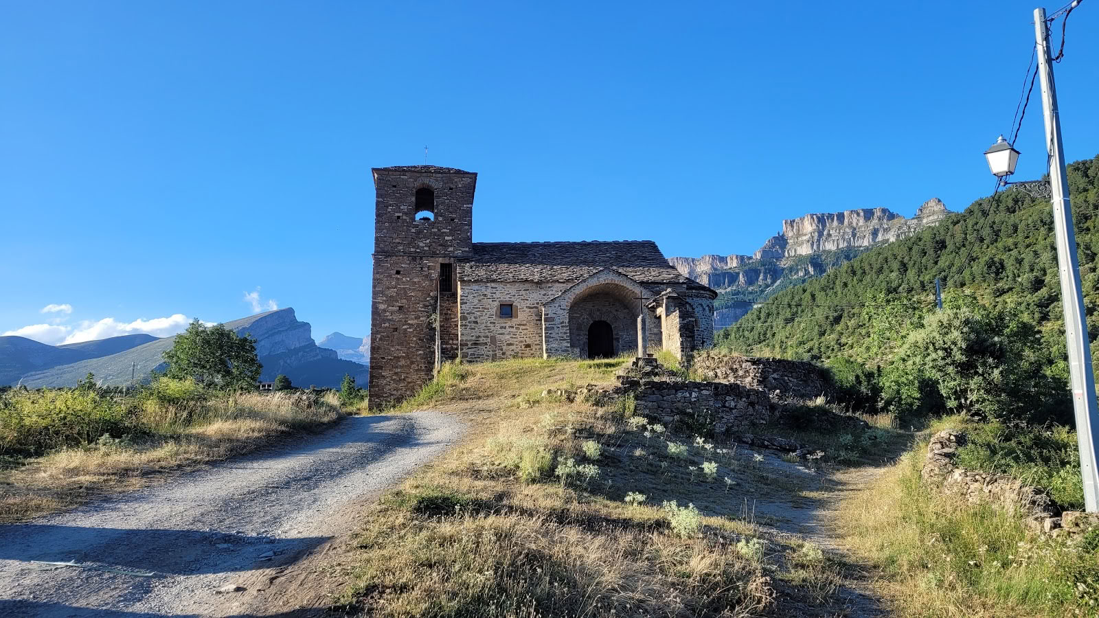 Casa Cuadrau: Yoga, kunst en natuur in de Pyreneeën