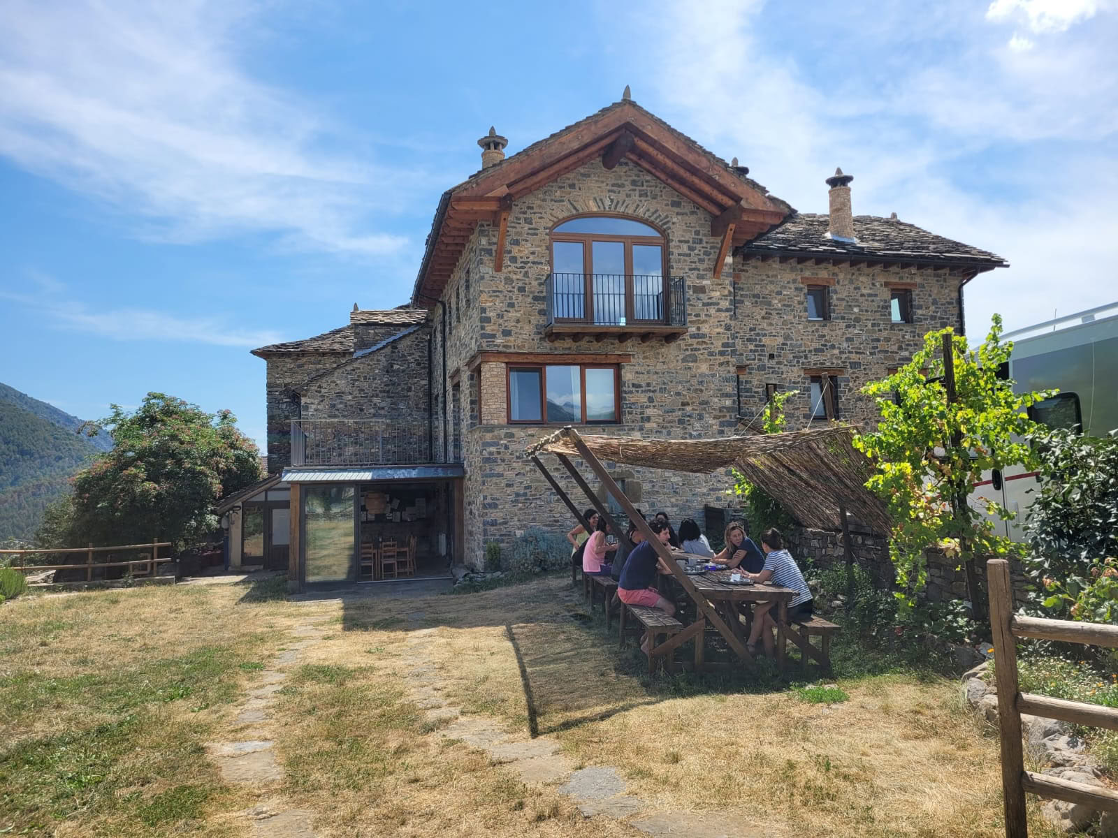 Casa Cuadrau: Yoga, kunst en natuur in de Pyreneeën