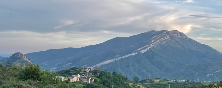 Casa Cuadrau: Yoga, kunst en natuur in de Pyreneeën