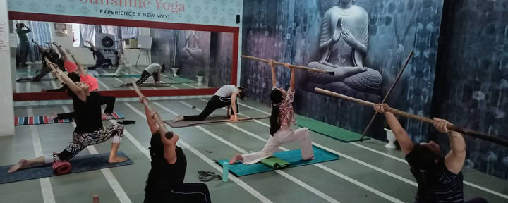 Zonneschijnyoga / Beste yogalessen in Amritsar / Yogalessen in Amritsar / Yoga in Amritsar