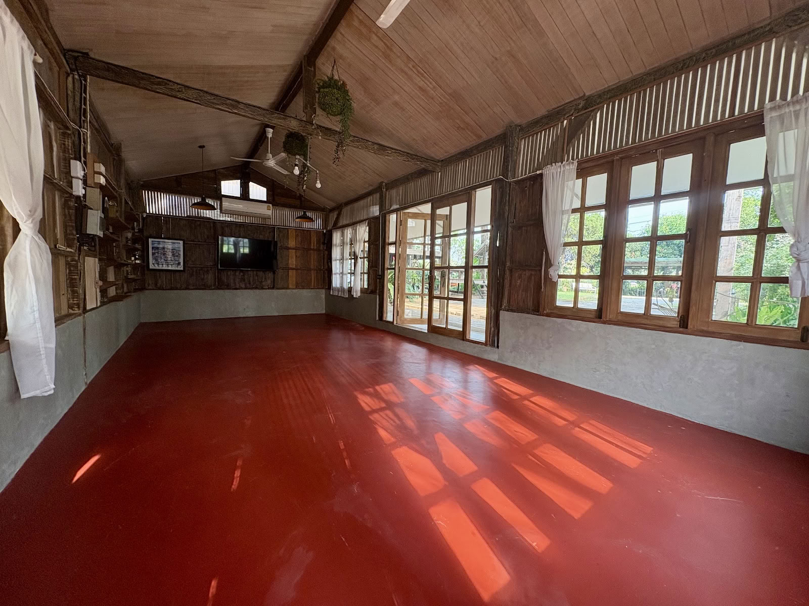 Luminaria Yogashala – Yogaschool en yogaretraite Chiang Mai