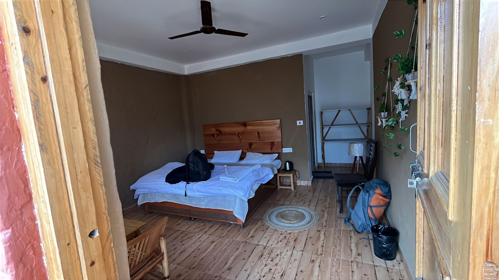 The Void Tirthan - Workation vanuit de bergen, thuisverblijf, coliving, coworking en café