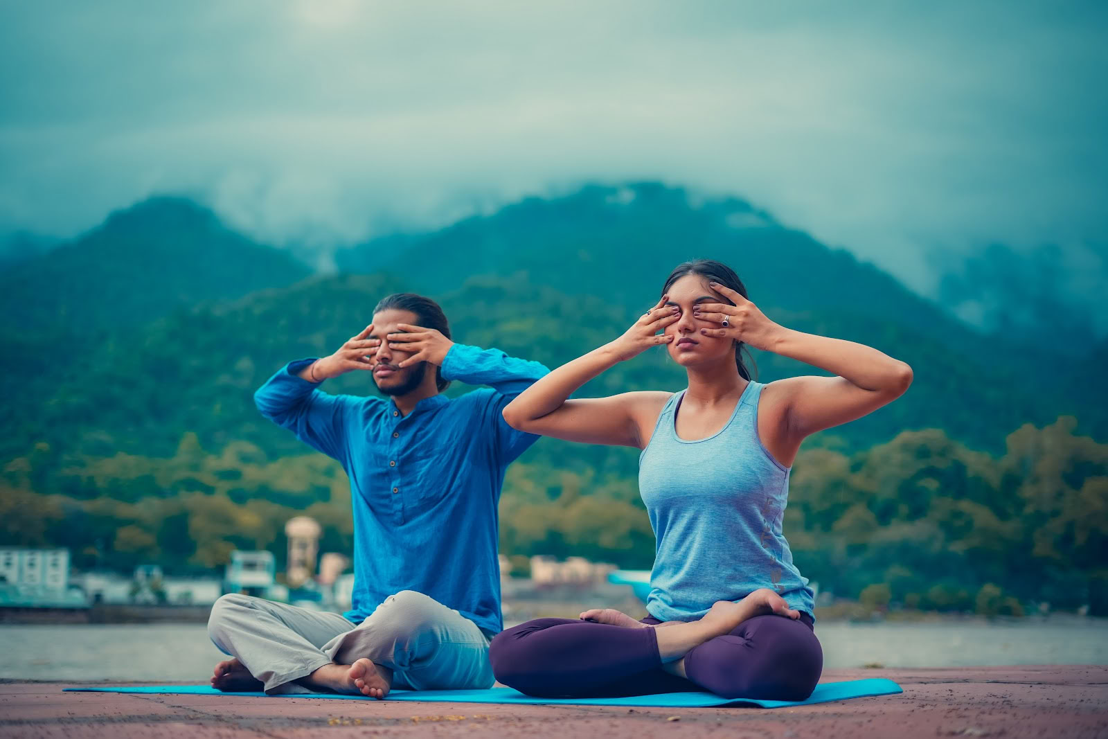 Ashram Yogasana