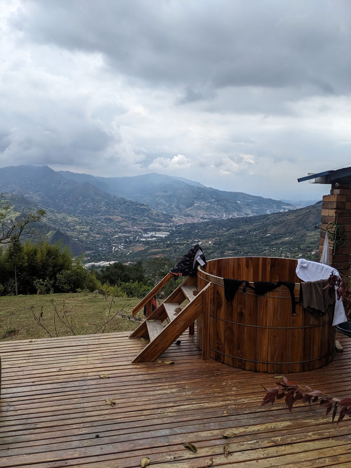 Amun Retreats