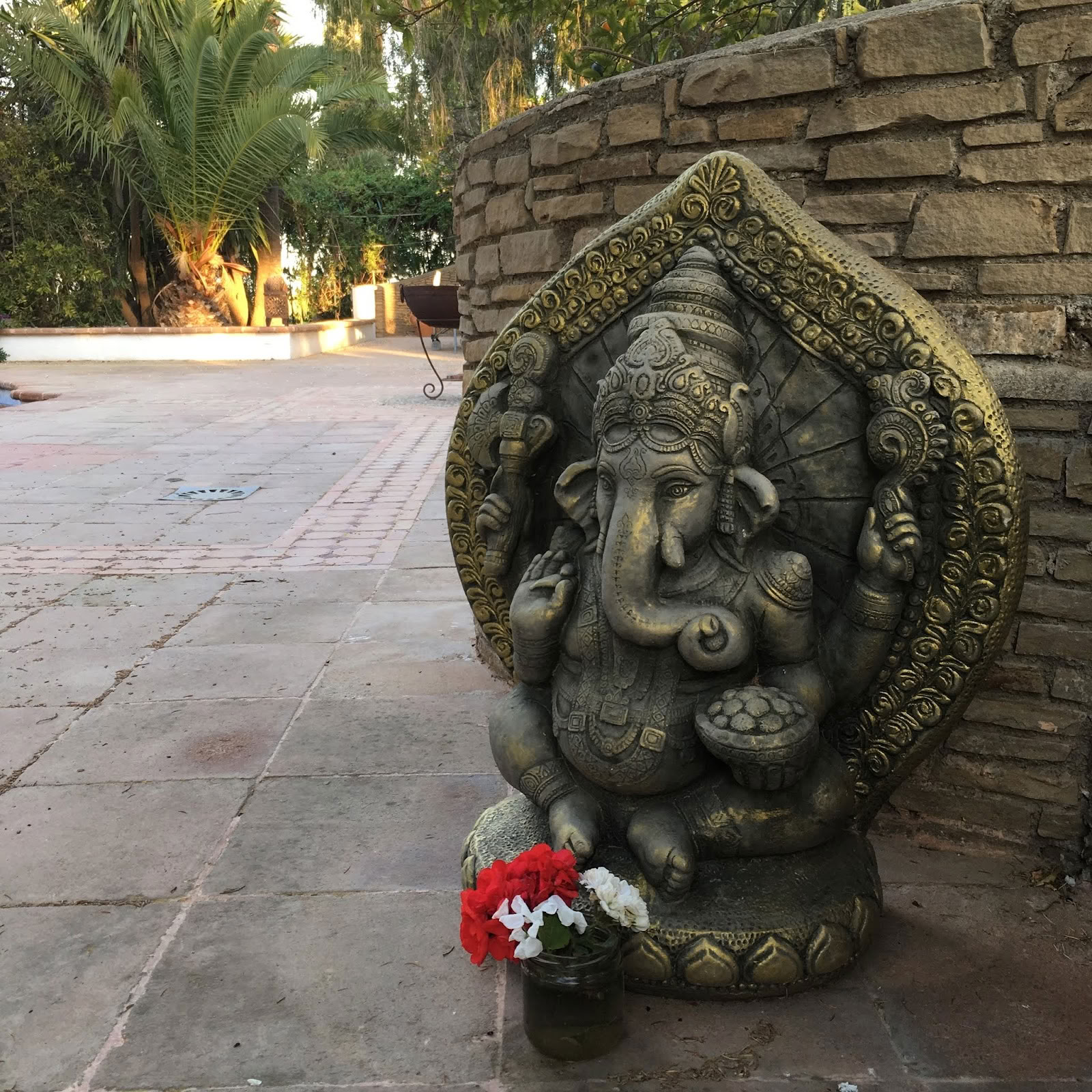 La Finca Paradiso, Utopische retraites