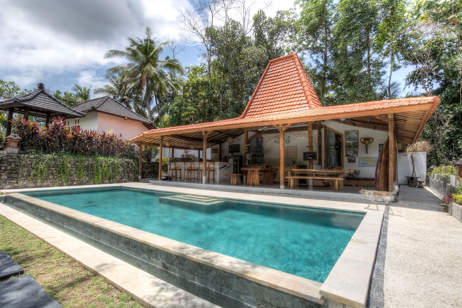 Pelan Pelan Bali Surfkamp & Yoga-retreat
