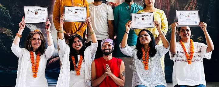 Rishikesh Yoga Valley School | Yogadocentenopleiding in Rishikesh