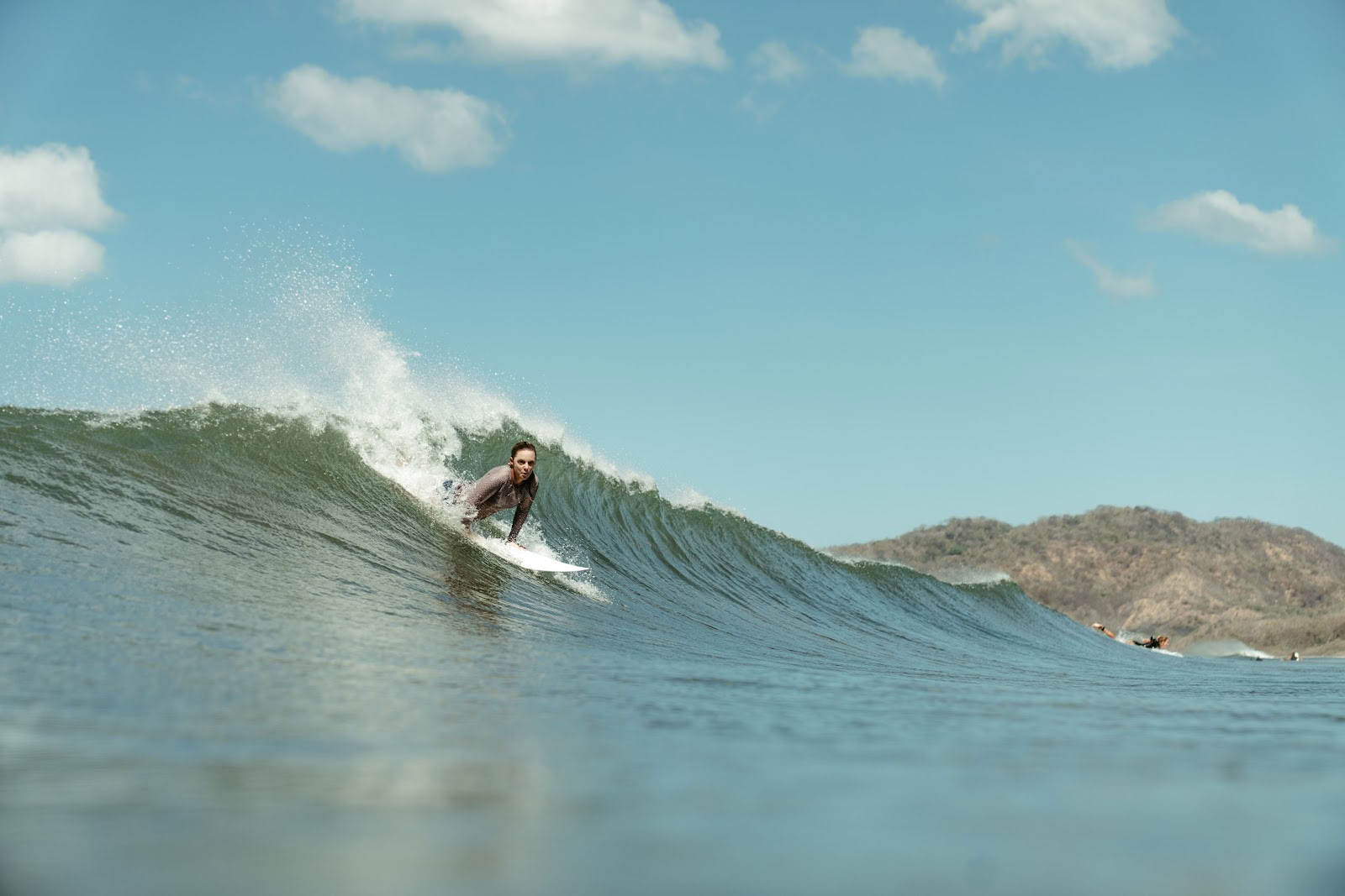 Surf- en yogaretreat voor zussen