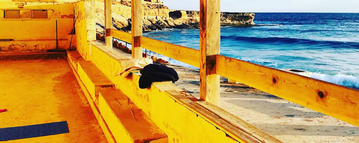 Gele Rots Yoga Gozo