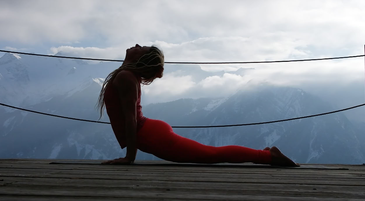 Yoga met Emma in de houtschuur