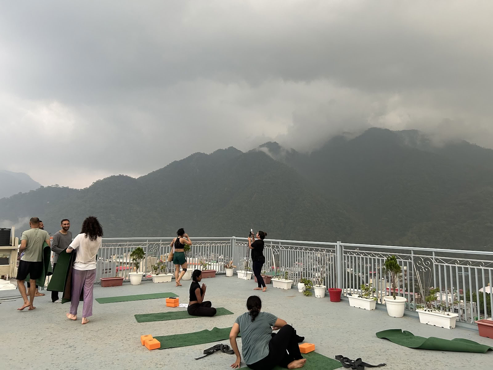 Rishikesh Ashtanga Yogaschool - Yoga TTC in Rishikesh