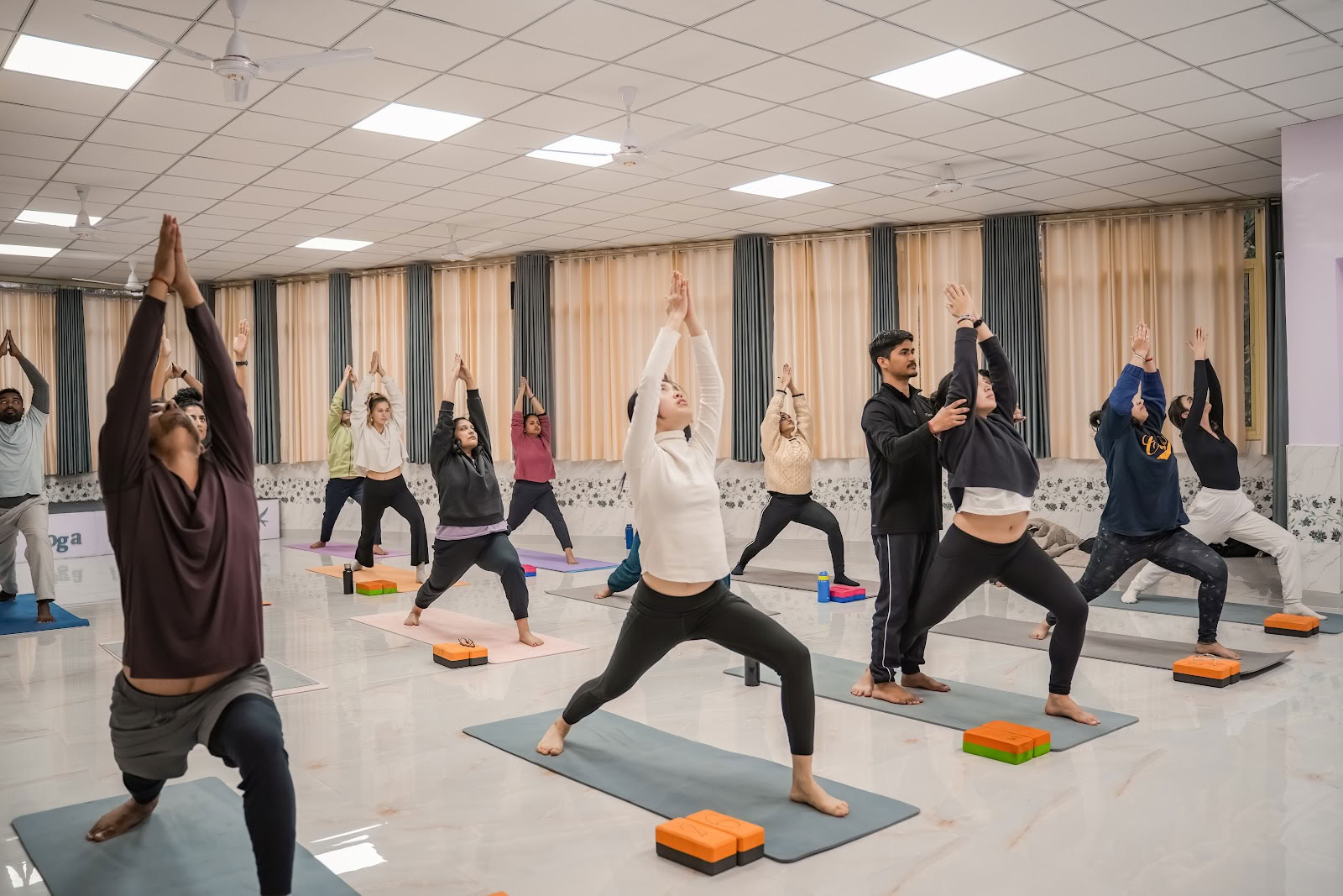 Mind Bliss Yoga Academie