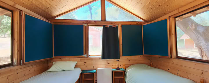 Om Cabin - Gedeelde tweepersoonskamer met een andere gast (2 eenpersoonsbedden)