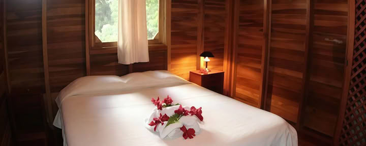 Cabin - 5 Private Rooms & 2 External Shared Baths