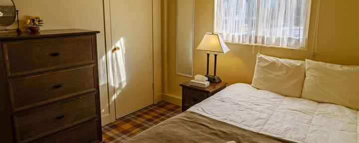 Private Single Apartment Room