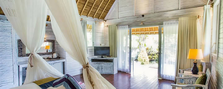 Superior One-Bedroom Huts with Ocean View