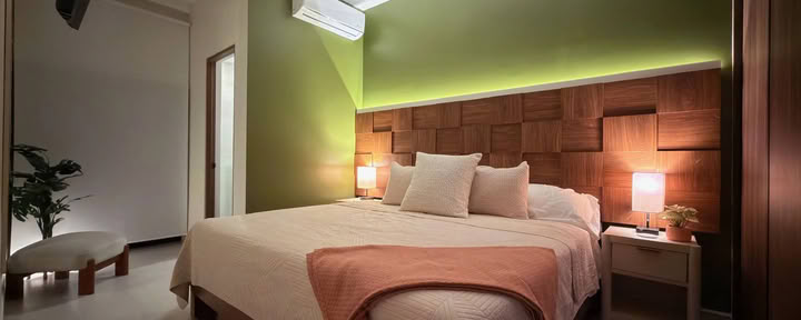 Primary Bed & Bath