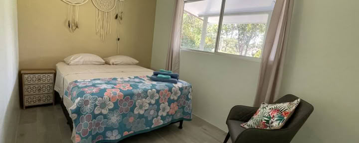 Modern 2-Bedroom Cottage