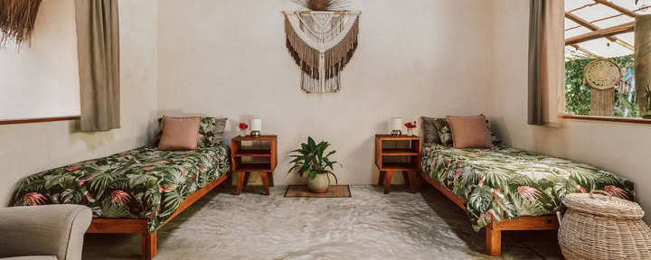 Tweepersoonskamers/-hutten met eigen badkamer
