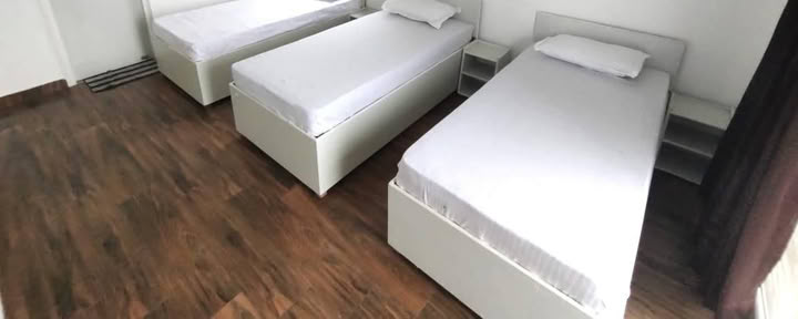 Triple-Share ROOM